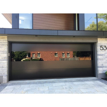 Porta de garagem moderna e elegante: painel de vidro refletivo